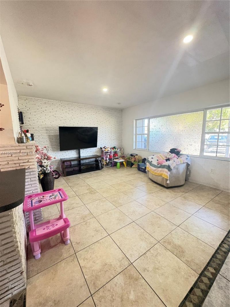 5724 Mckinley St , Hollywood, FL 33021 Photo