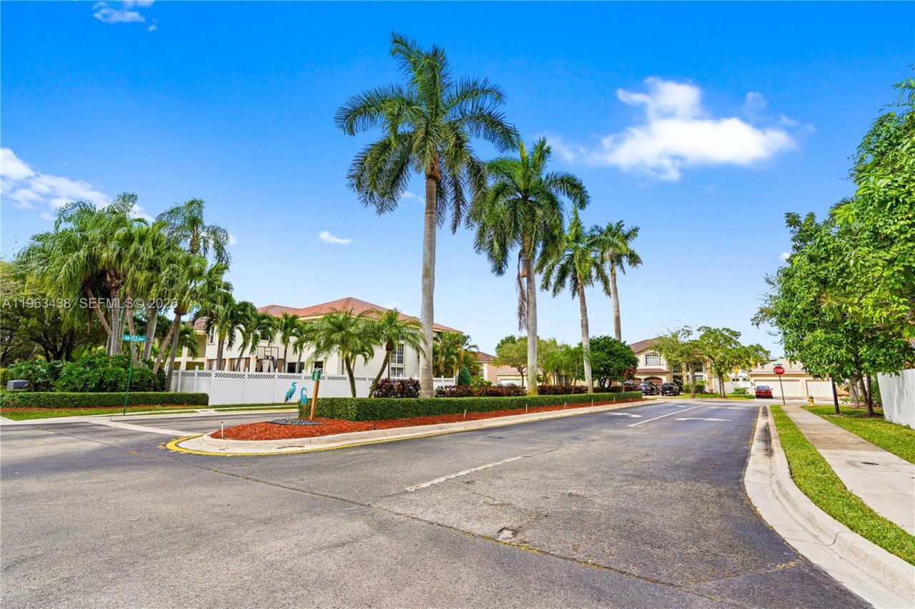 15341 SW 20th St , Miramar, FL 33027 Photo