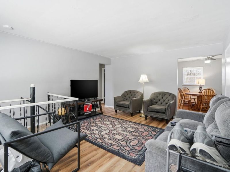 3091 Riddle View Lane, Cincinnati, OH 45220 Photo 11