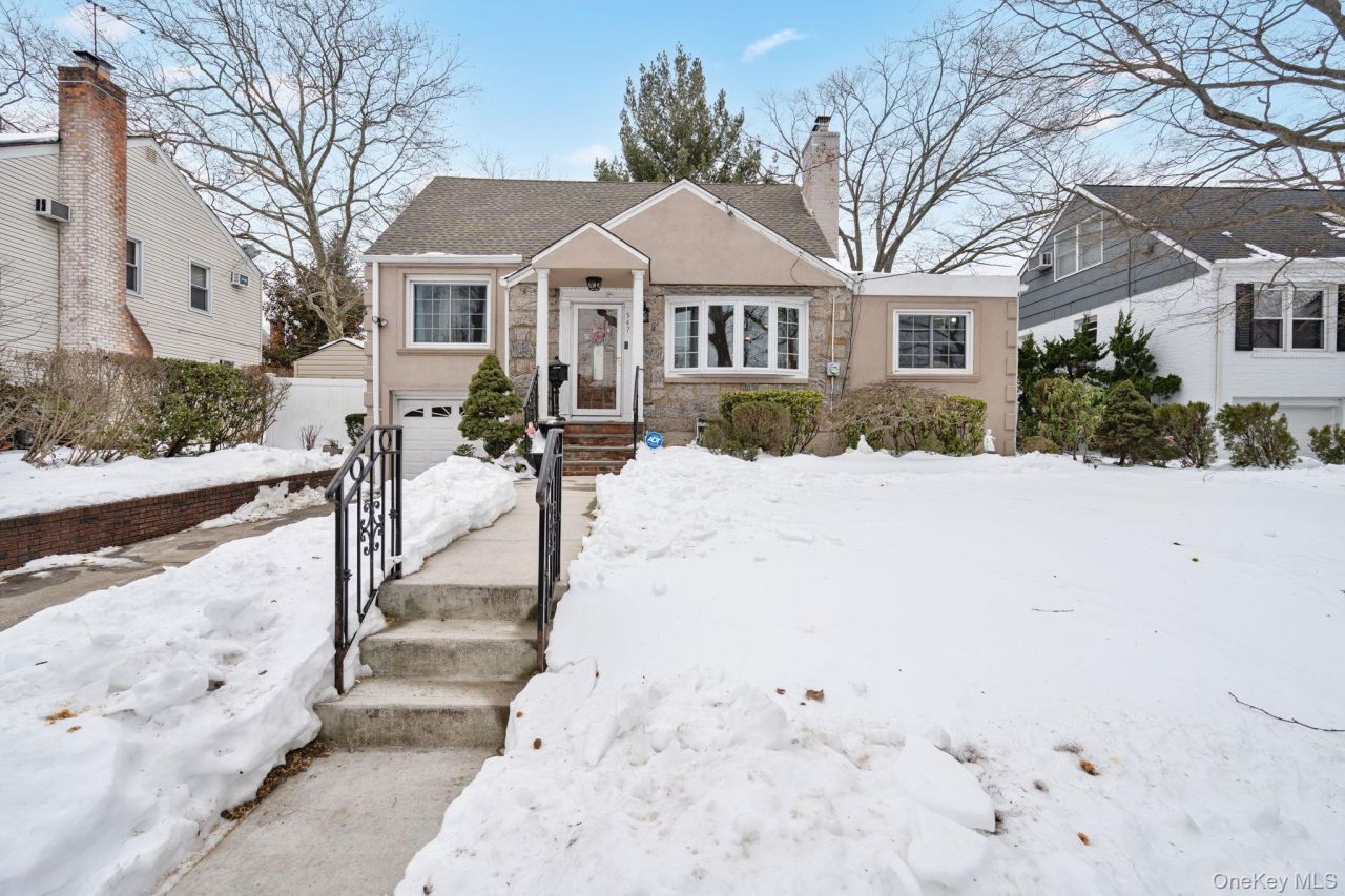 947 Glenwood Road, West Hempstead, NY 11552 Main Photo