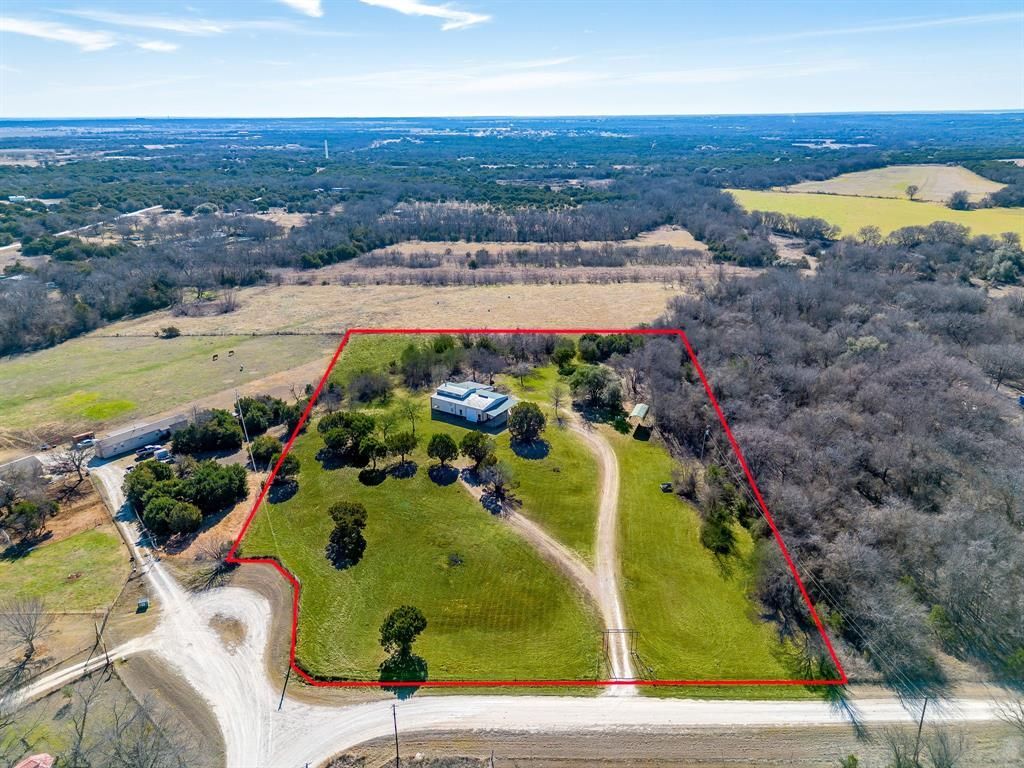 170 Creekwood Drive, Blum, TX 76627 Main Photo