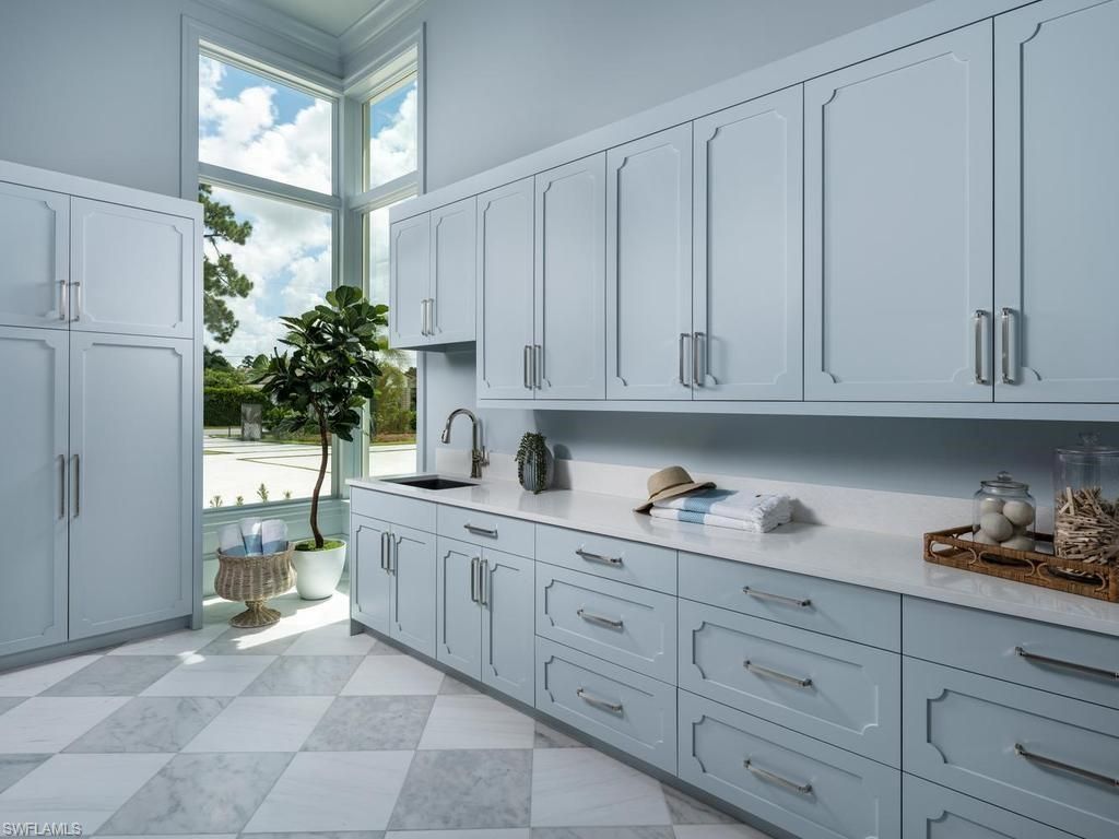 601 Carica Rd, Naples, FL 34108 Photo