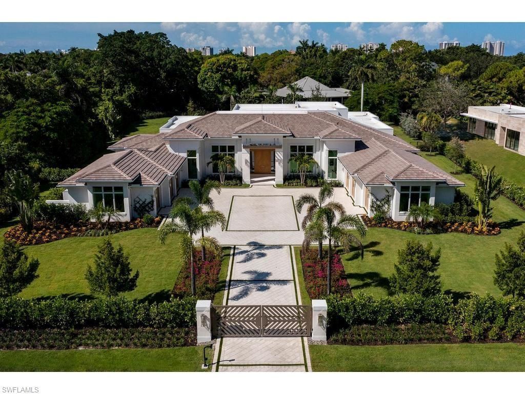 601 Carica Rd, Naples, FL 34108 Photo