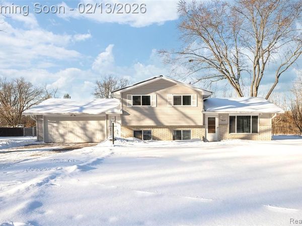 9643 Andersonville Road, Springfield Twp, MI 48346