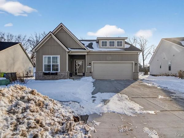 193 Coppice Way, White Lake Twp, MI 48386
