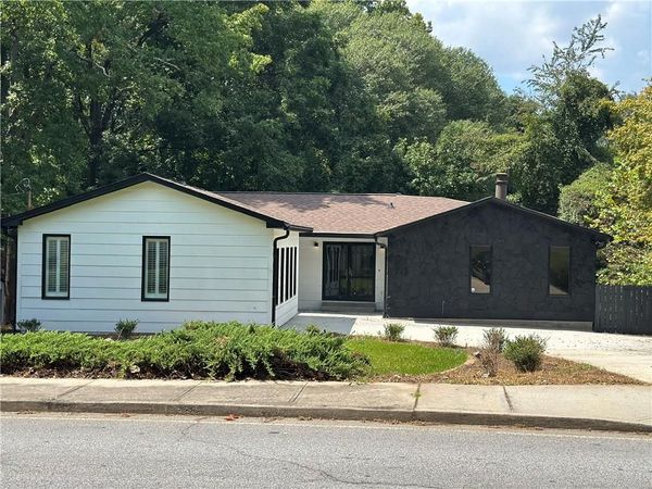 1825 Niskey Lake Road , Atlanta, GA 30331
