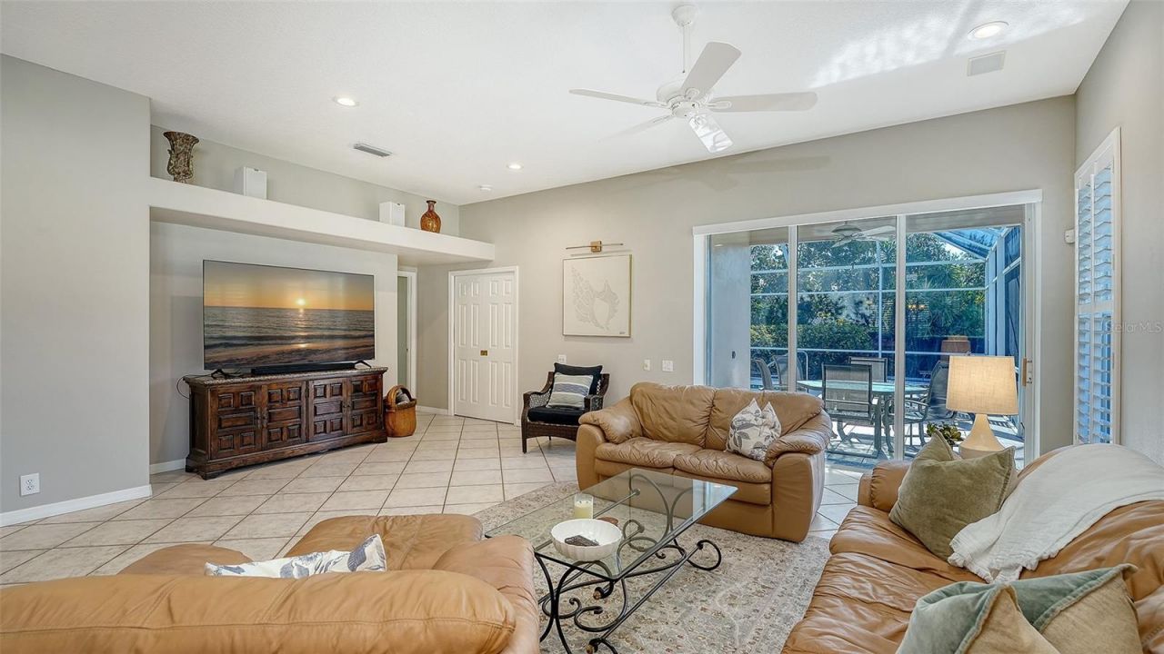 5811 White Oak Bayou Court, Bradenton, FL 34203 Photo