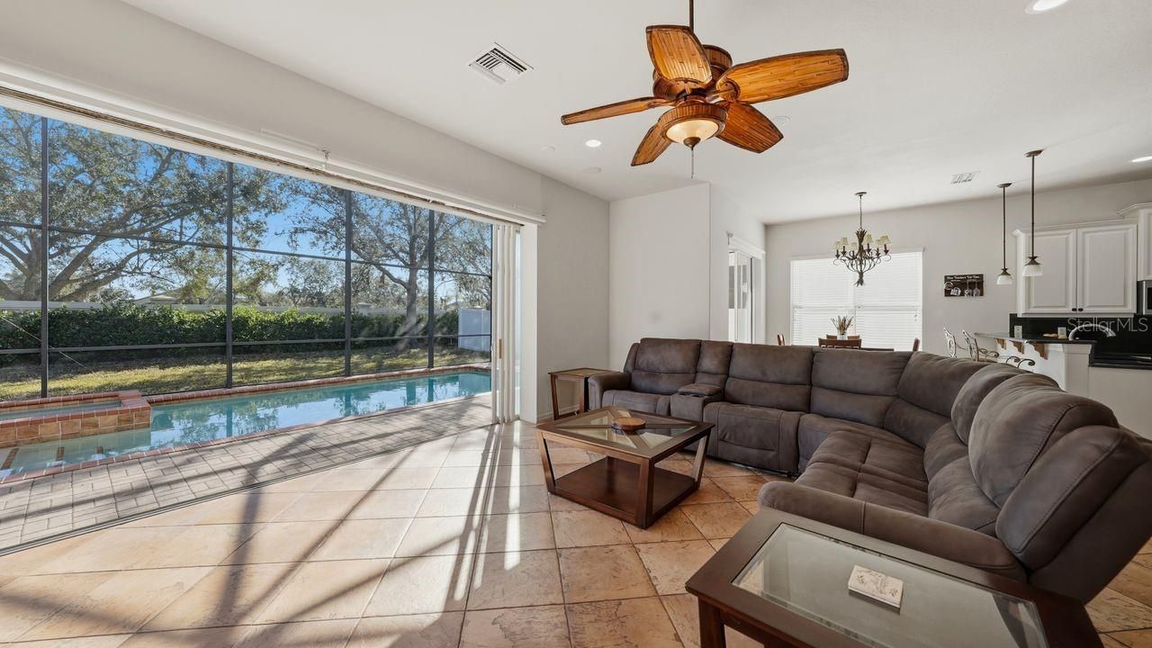 6627 38th Lane E, Sarasota, FL 34243 Photo