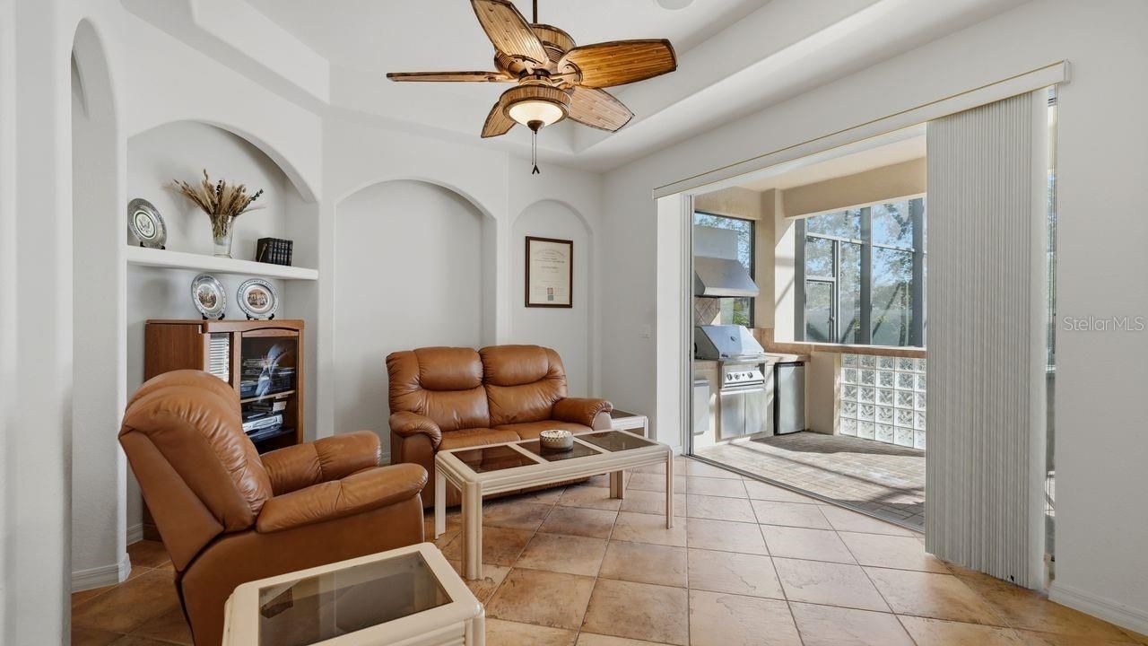 6627 38th Lane E, Sarasota, FL 34243 Photo