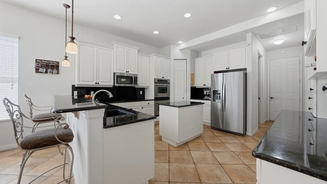 6627 38th Lane E, Sarasota, FL 34243 Photo