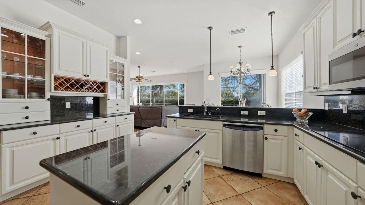 6627 38th Lane E, Sarasota, FL 34243 Photo