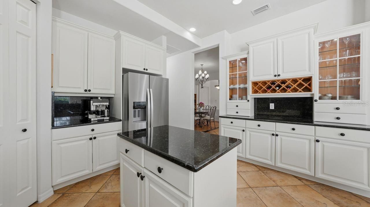 6627 38th Lane E, Sarasota, FL 34243 Photo