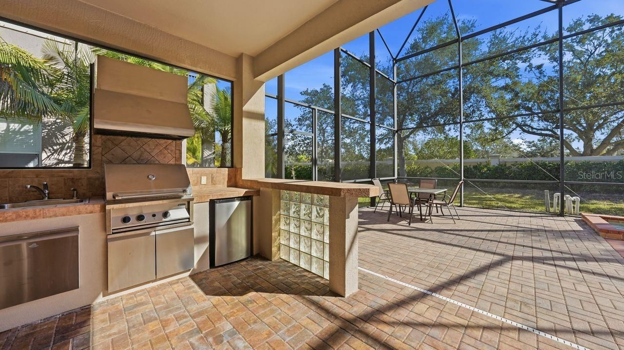 6627 38th Lane E, Sarasota, FL 34243 Photo