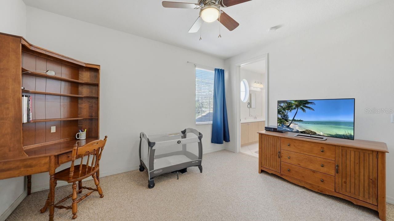 6627 38th Lane E, Sarasota, FL 34243 Photo