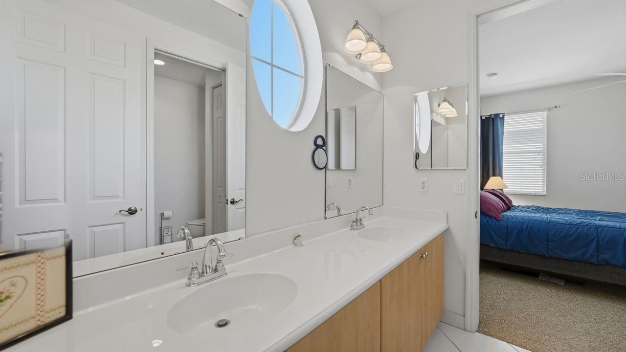 6627 38th Lane E, Sarasota, FL 34243 Photo