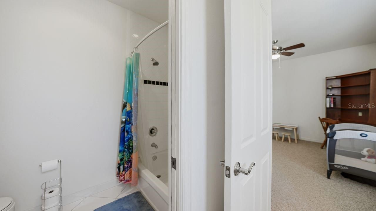 6627 38th Lane E, Sarasota, FL 34243 Photo