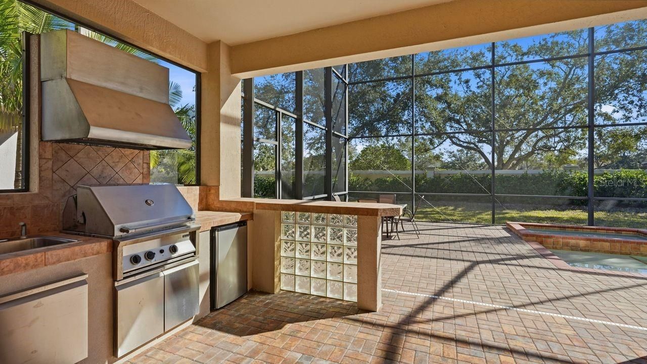 6627 38th Lane E, Sarasota, FL 34243 Photo