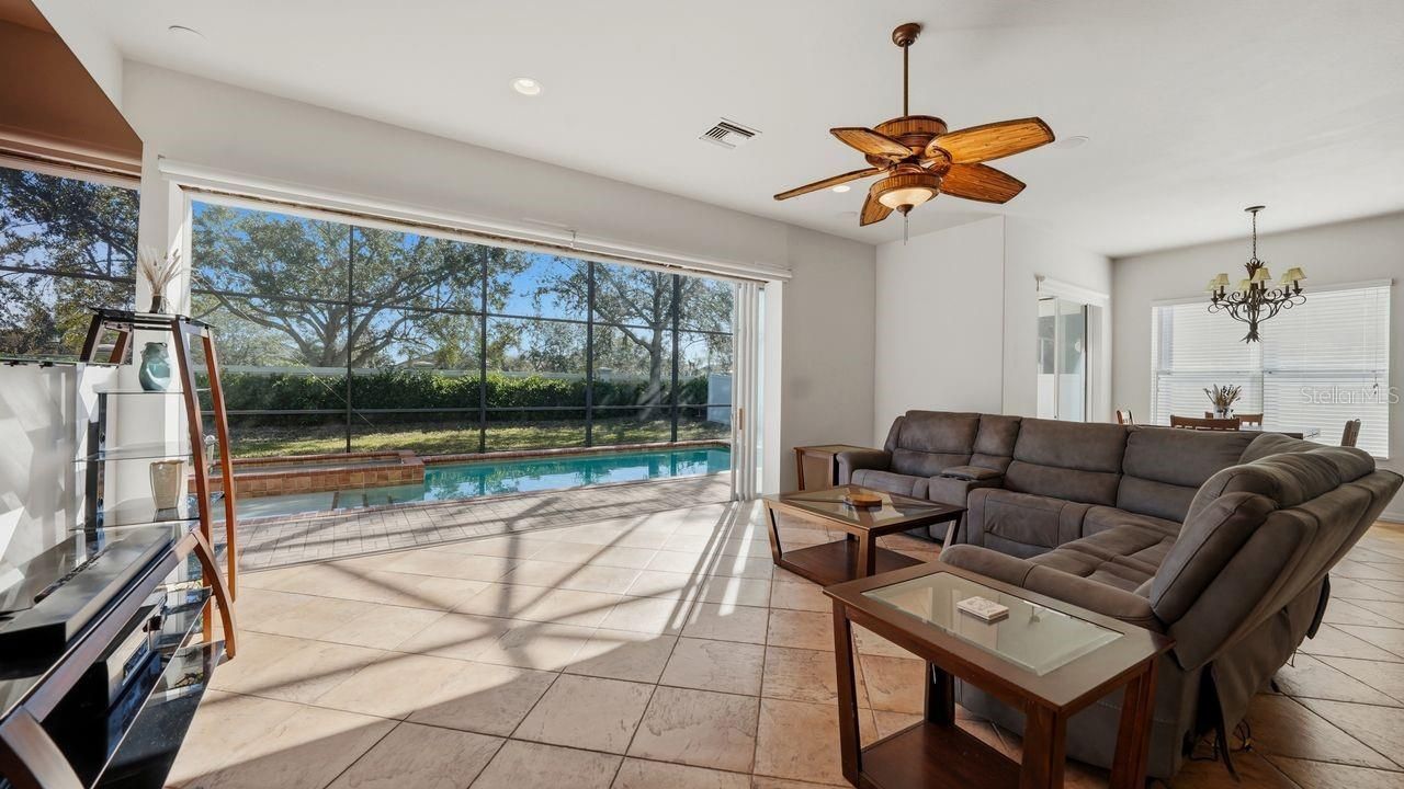 6627 38th Lane E, Sarasota, FL 34243 Photo