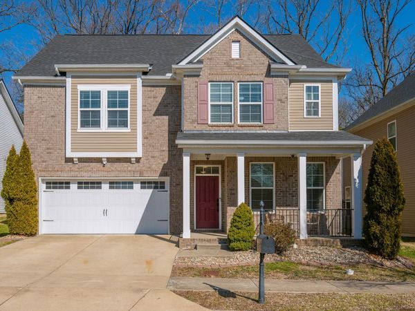 1941 Stonewater Dr , Hermitage, TN 37076