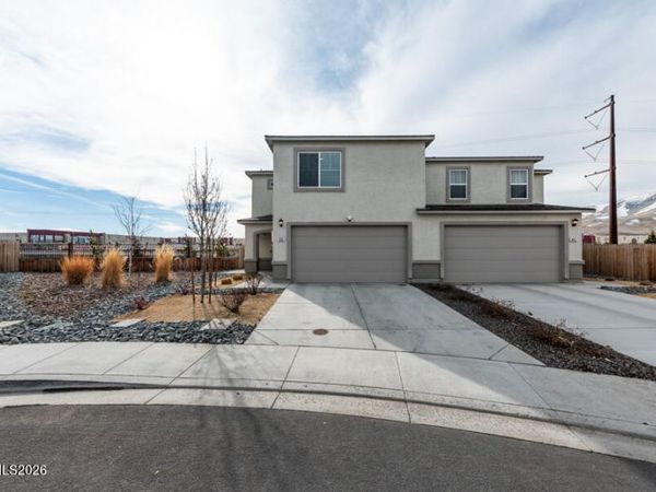 8830 Wolf Moon Drive, Reno, NV 89506