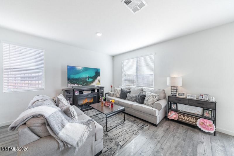 8830 Wolf Moon Drive, Reno, NV 89506 Photo