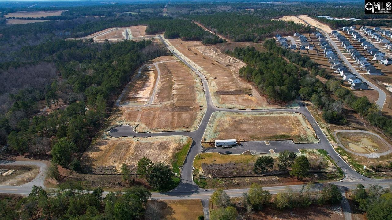 647 Glacier Road  Photo 29