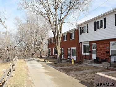 128 Arbor Court, Omaha, NE 68108