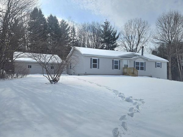 2580 22 Mile Road NW, Kent City, MI 49330