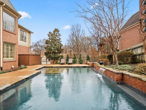 2930 BELFORT DR, Germantown, TN 38138