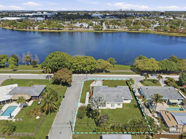 1814 Lake Osborne Drive, Lake Worth Beach, FL 33461