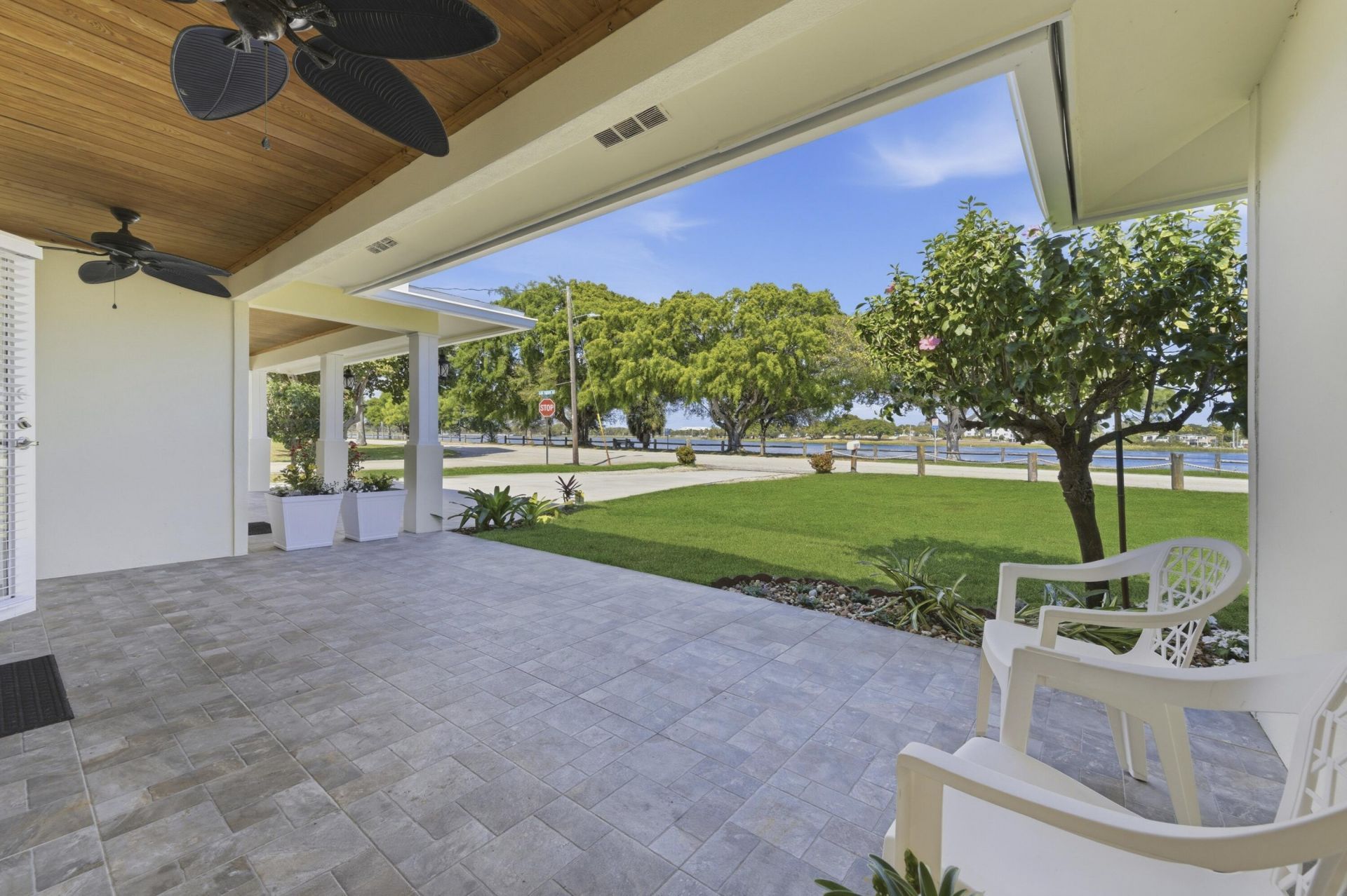 1814 Lake Osborne Drive, Lake Worth Beach, FL 33461 Photo