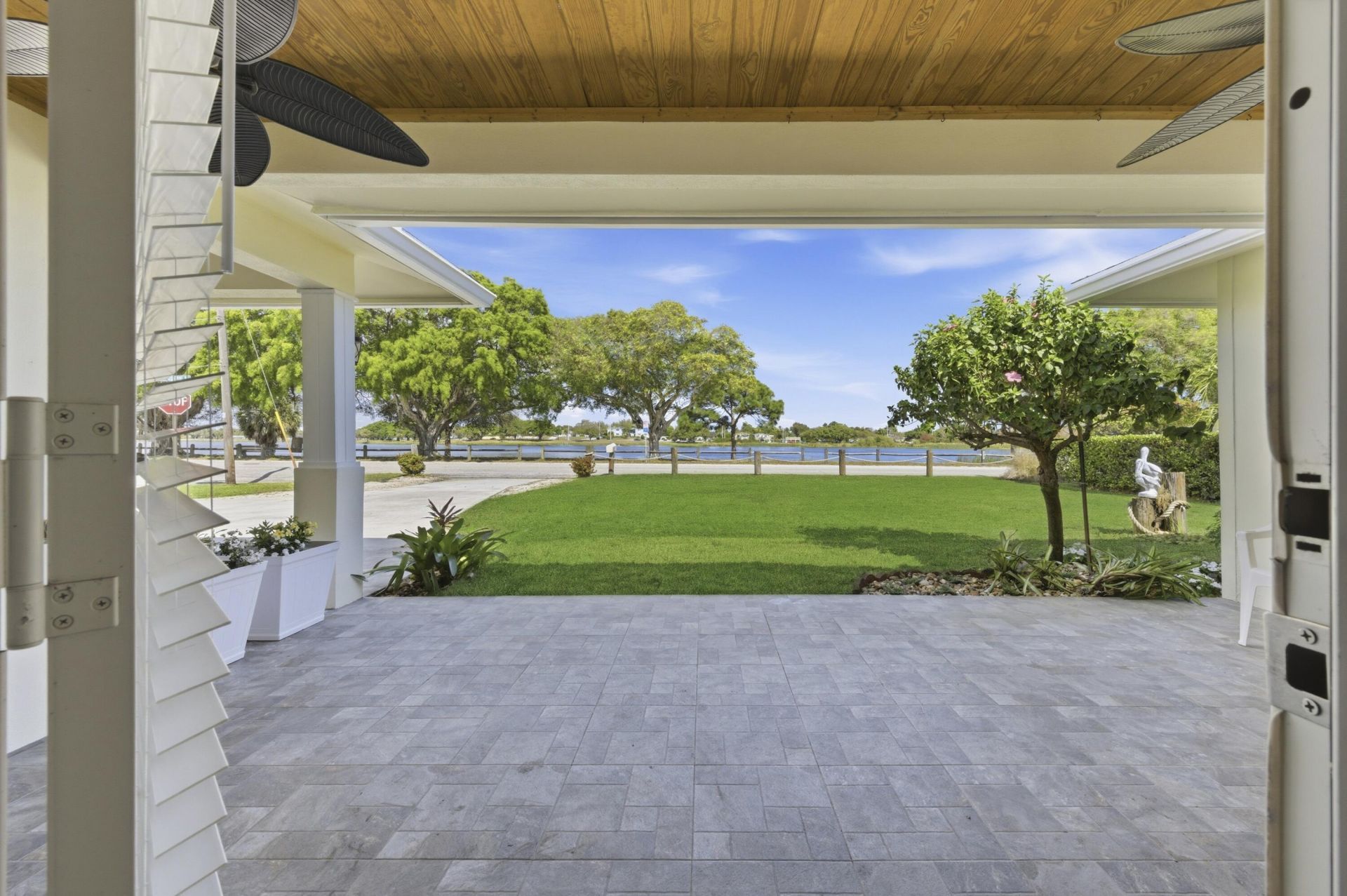 1814 Lake Osborne Drive, Lake Worth Beach, FL 33461 Photo
