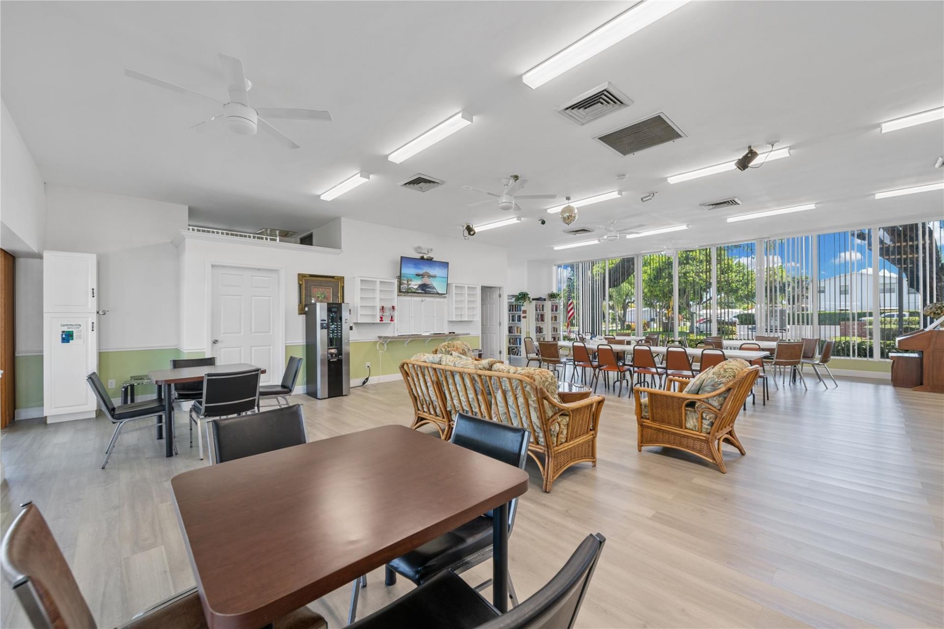 220 S Golf Boulevard, Pompano Beach, FL 33064 Photo