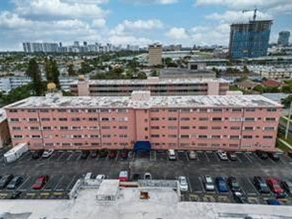 200 NE 12th Ave, Unit 6A, Hallandale Beach, FL 33009