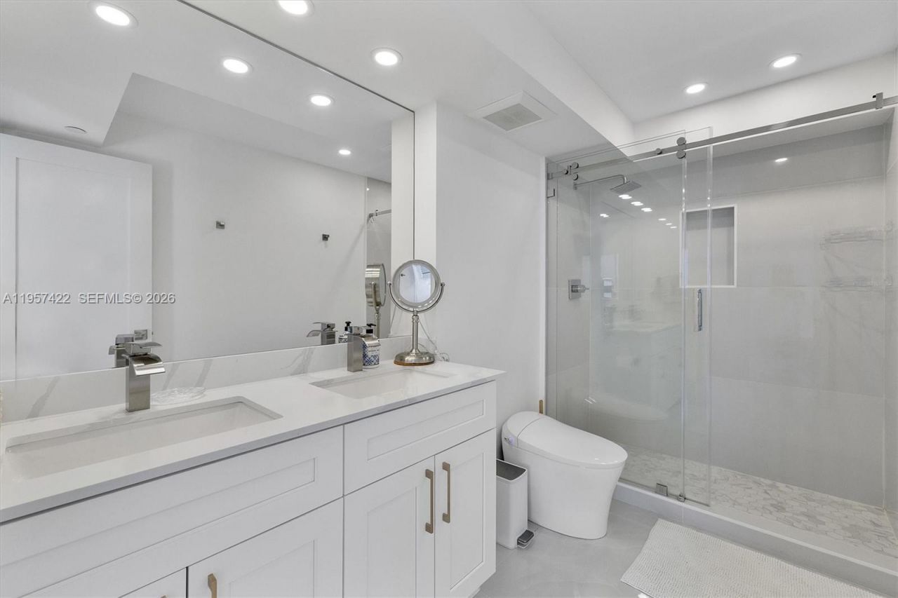 20515 E Country Club Dr , Unit 1747, Aventura, FL 33180 Photo