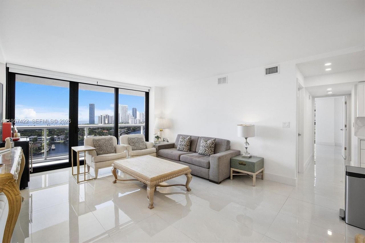 20515 E Country Club Dr , Unit 1747, Aventura, FL 33180 Photo