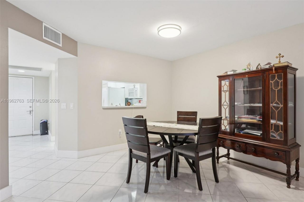 850 SW 138th Ave , Unit 208D, Pembroke Pines, FL 33027 Photo