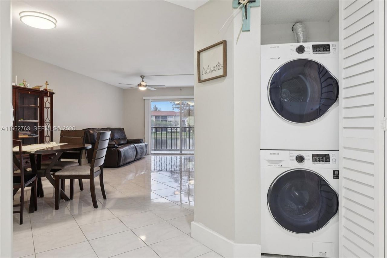 850 SW 138th Ave , Unit 208D, Pembroke Pines, FL 33027 Photo