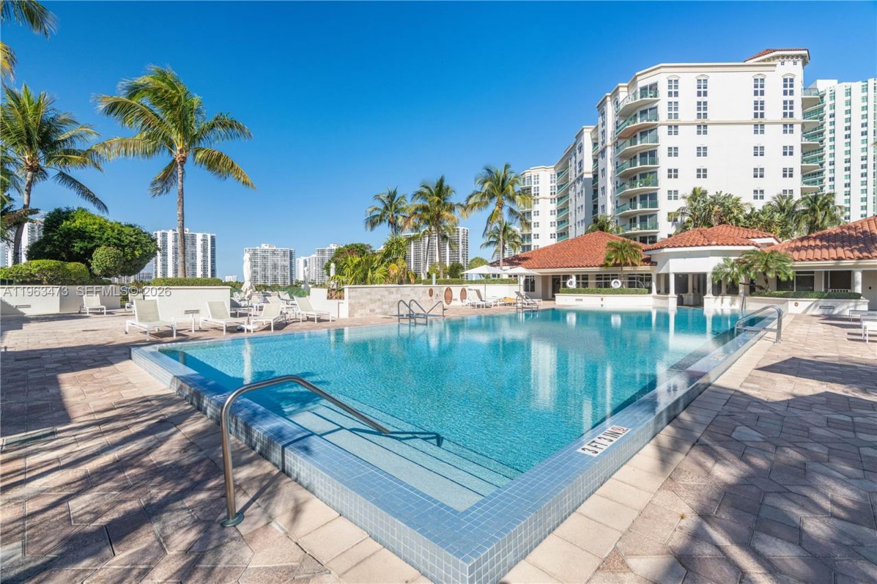20000 E Country Club Dr, Unit 716, Aventura, FL 33180 Photo