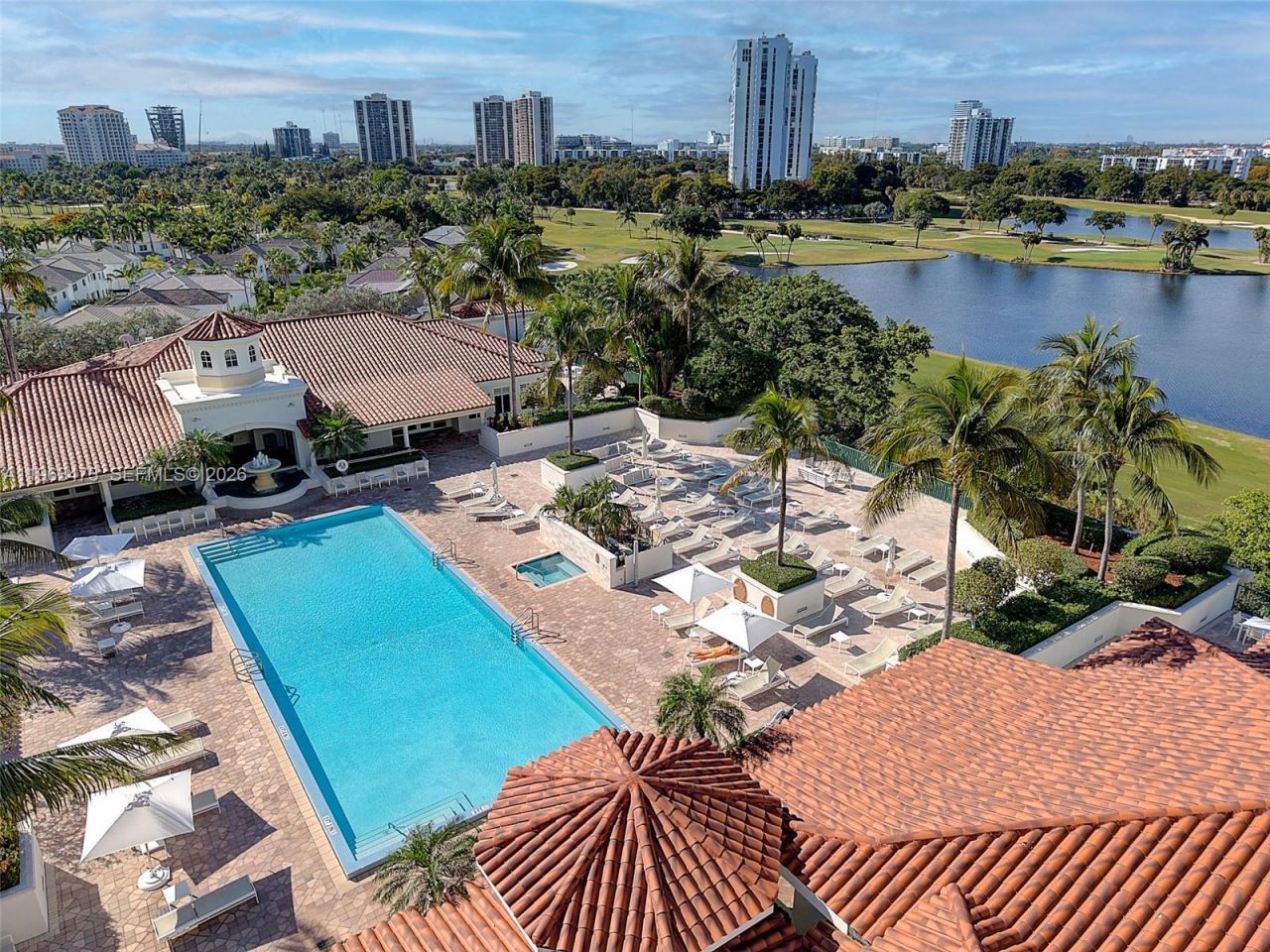 20000 E Country Club Dr, Unit 716, Aventura, FL 33180 Photo