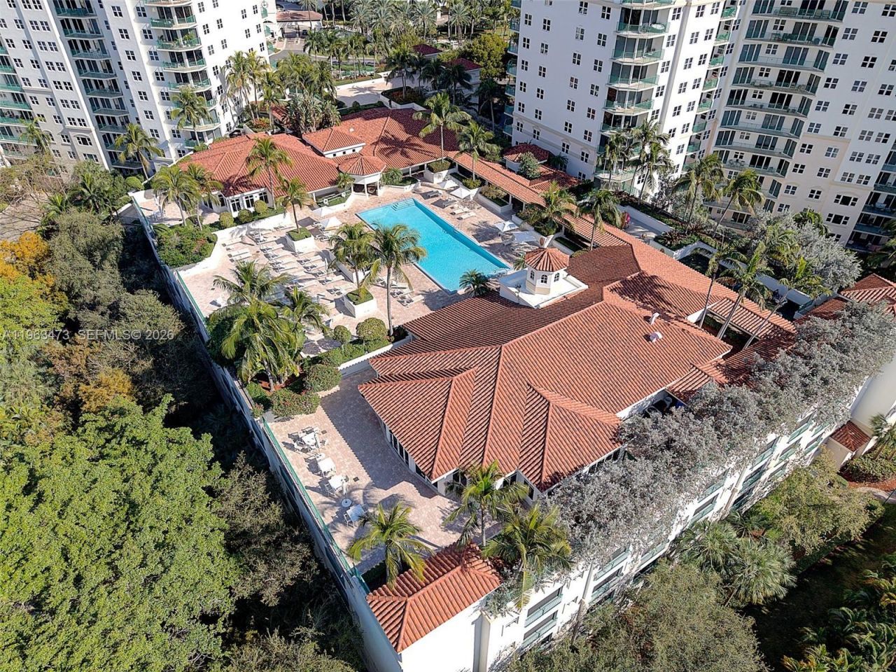 20000 E Country Club Dr, Unit 716, Aventura, FL 33180 Photo