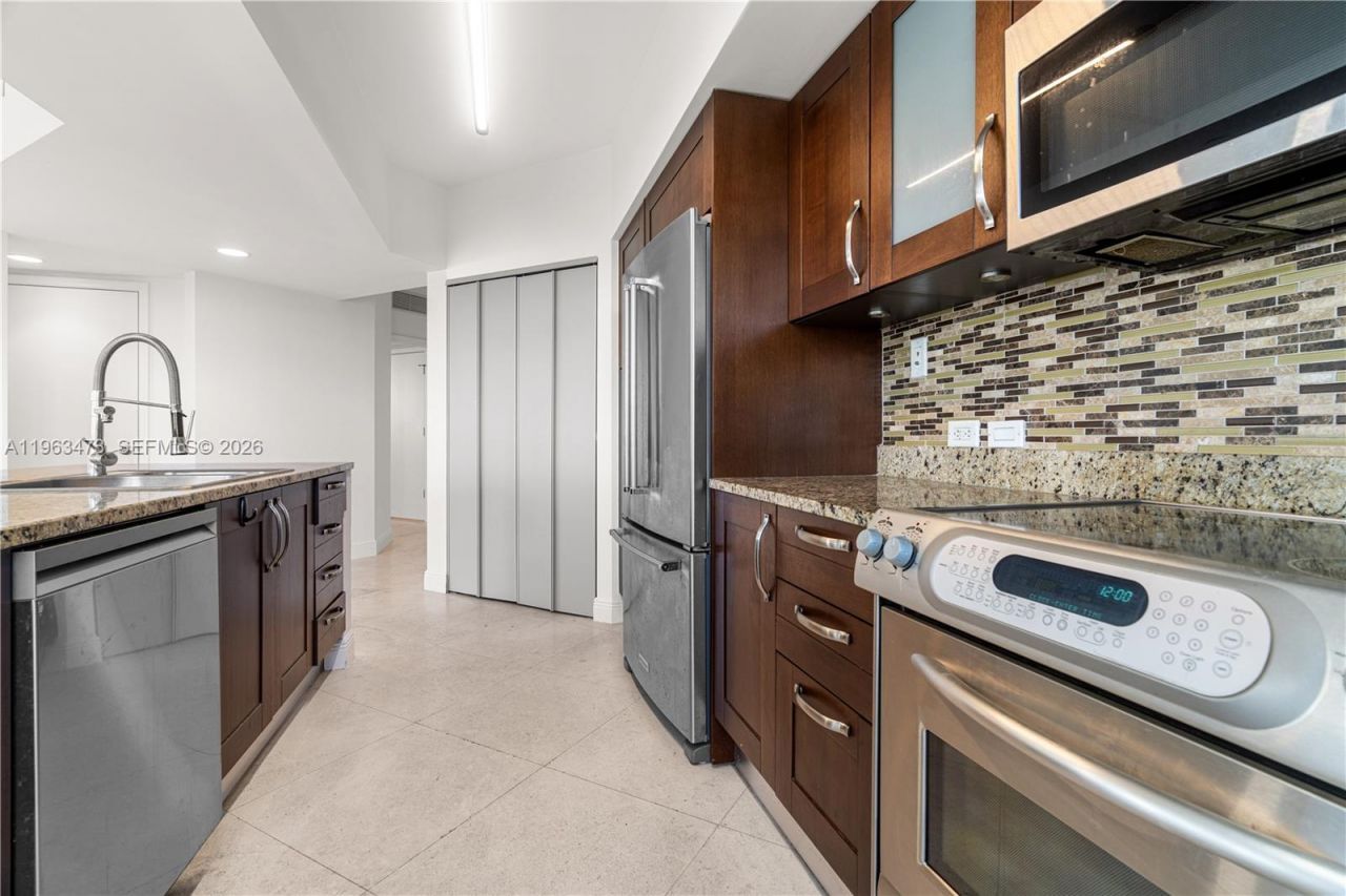 20000 E Country Club Dr, Unit 716, Aventura, FL 33180 Photo