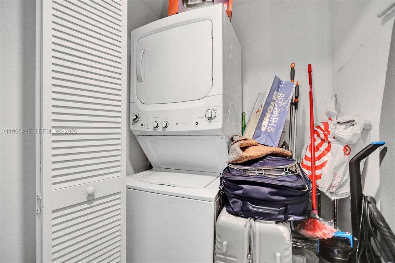 121 NE 34th St , Unit 1814, Miami, FL 33137 Photo