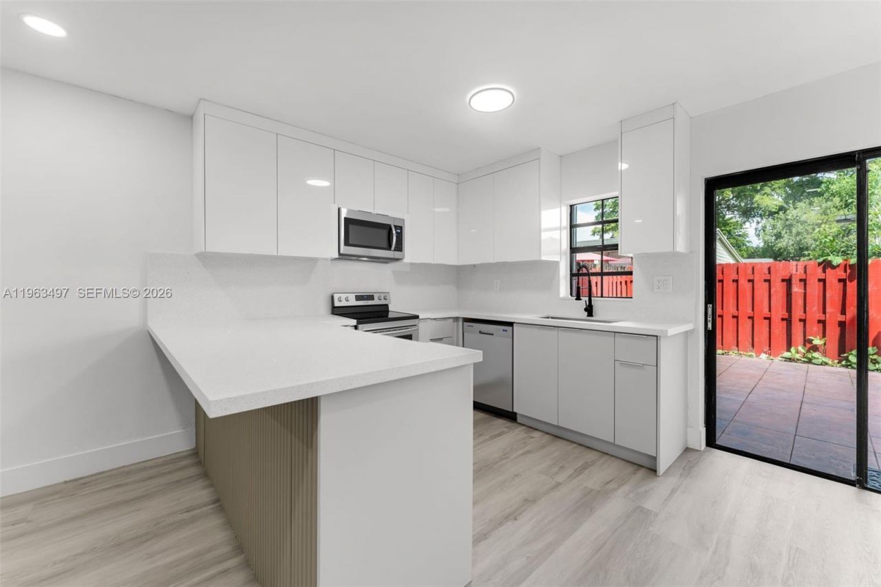 15430 SW 74th Cir Ct 506, Miami, FL 33193 Photo