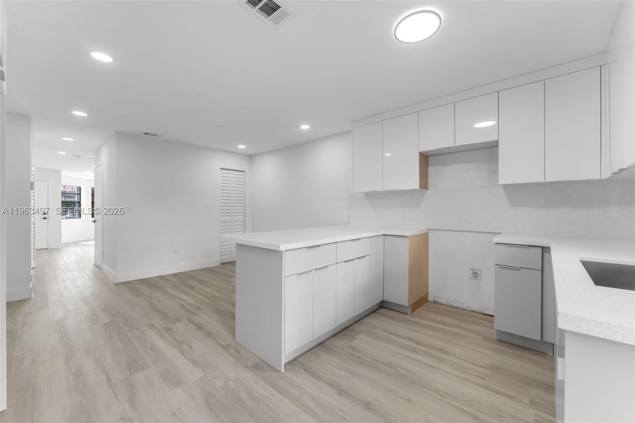 15430 SW 74th Cir Ct 506, Miami, FL 33193 Photo