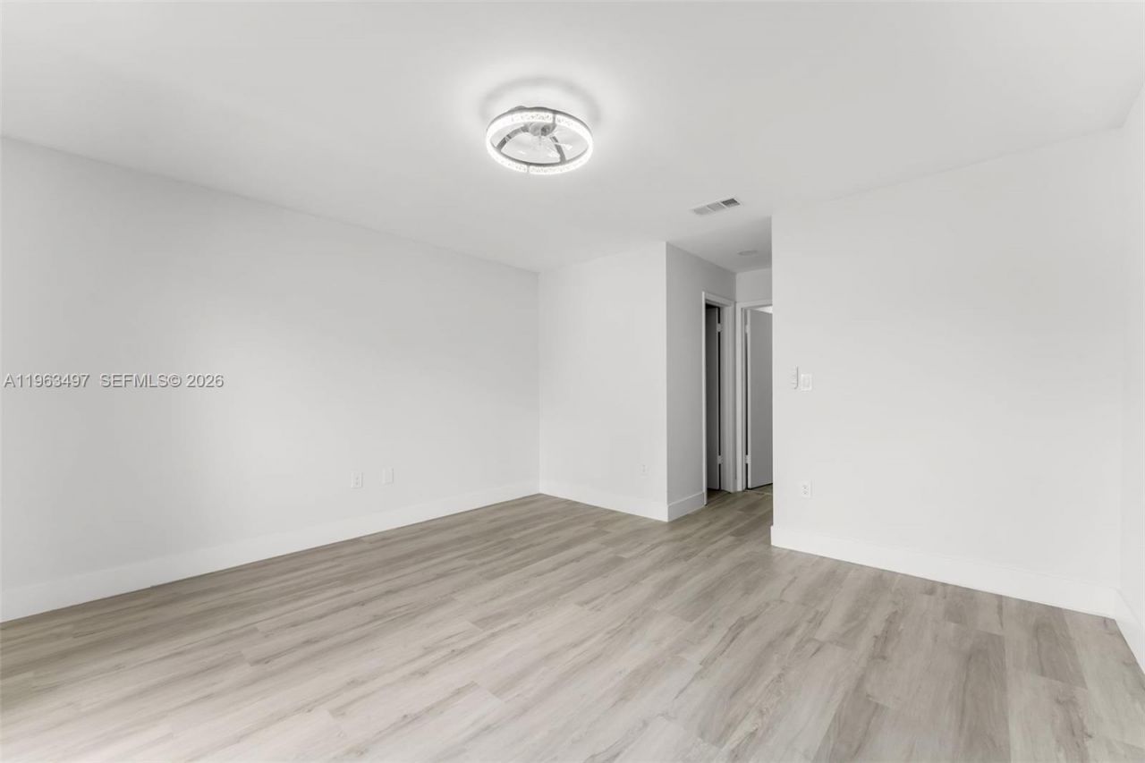 15430 SW 74th Cir Ct 506, Miami, FL 33193 Photo