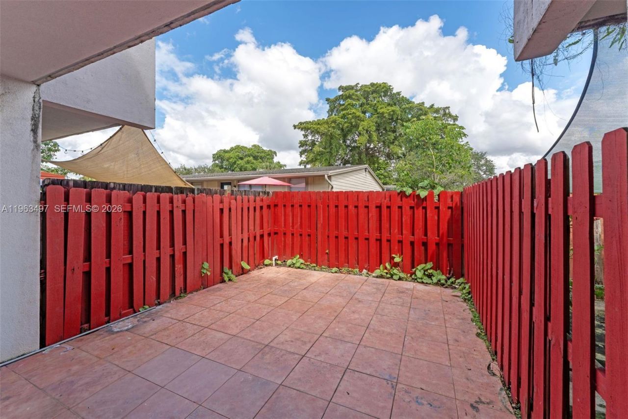 15430 SW 74th Cir Ct 506, Miami, FL 33193 Photo