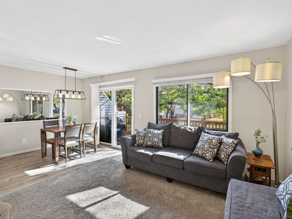 1302 Crestridge Lane N, Eagan, MN 55123