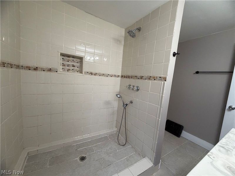 379 Noble Avenue, Akron, OH 44320 Photo 18