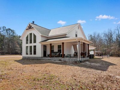 131 Rhodus Ave., Andrews, SC 29510